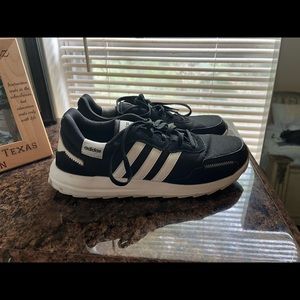 👟Adidas Sneakers 👟